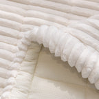 PlushGuard™ – Protector de Sofá Ultrasuave para Mascotas | Franela Premium, Antideslizante y Lavable