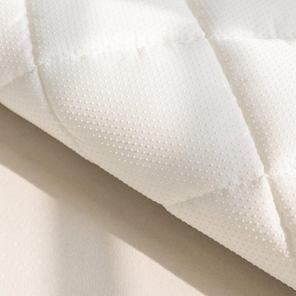 PlushGuard™ – Protector de Sofá Ultrasuave para Mascotas | Franela Premium, Antideslizante y Lavable